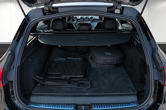 Mercedes-Benz C300 d 12 of 12