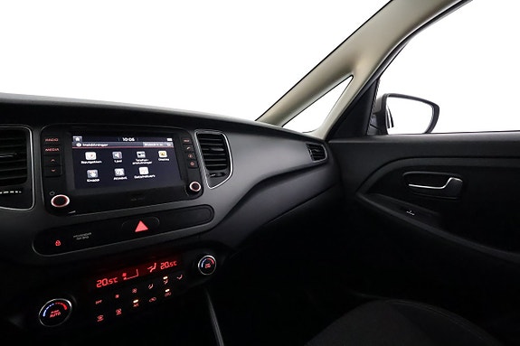 Kia Carens 24 of 28