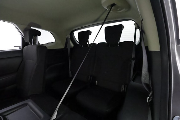 Kia Carens 13 of 28