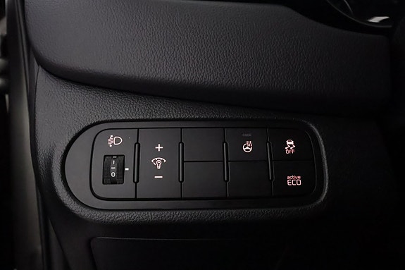 Kia Carens 26 of 28