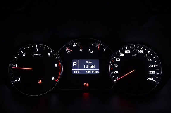 Kia Carens 17 of 28