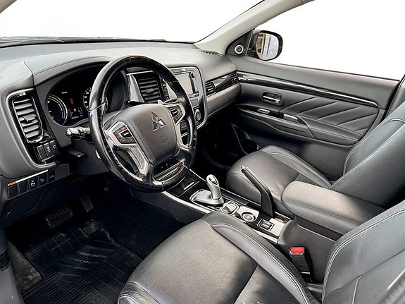 Mitsubishi Outlander 5 of 15