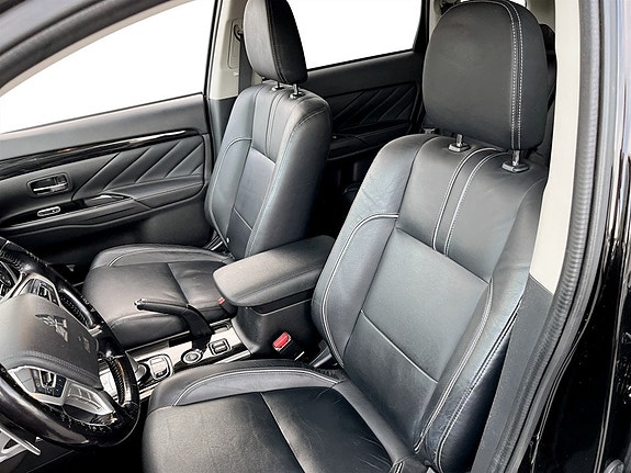Mitsubishi Outlander 4 of 15