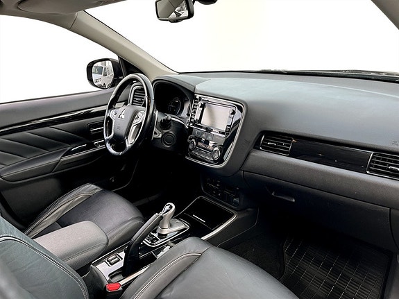 Mitsubishi Outlander 11 of 15