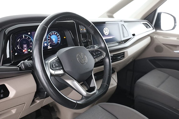 Volkswagen Multivan 12 of 30