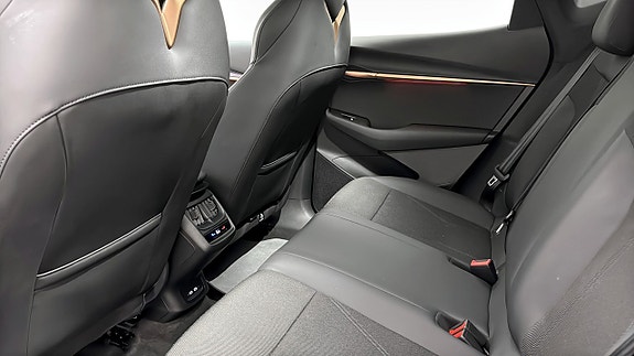 Cupra Tavascan 12 of 13