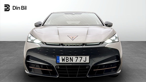 Cupra Tavascan 4 of 13