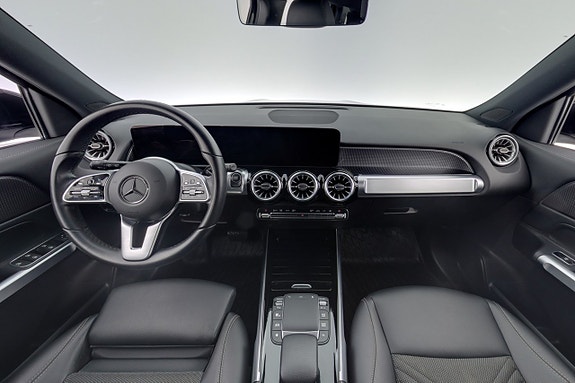 Mercedes-Benz EQB300 13 of 27