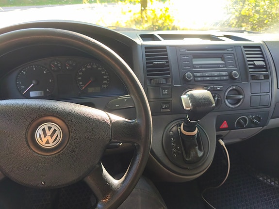 Volkswagen Transporter 7 of 9