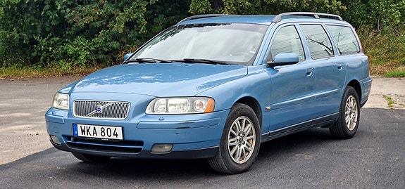 Volvo V70 3 of 8