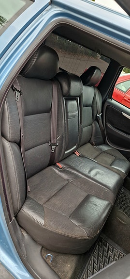 Volvo V70 7 of 8