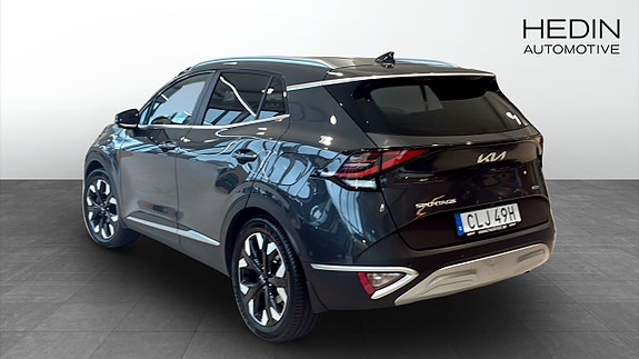 Kia Sportage 2 of 9