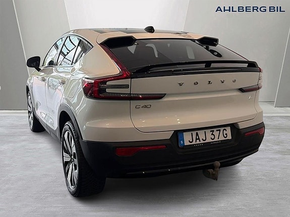 Volvo C40 3 of 26