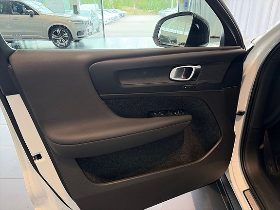 Volvo C40 14 of 26