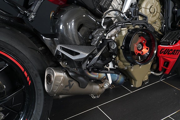 Ducati Streetfighter V4 10 of 28