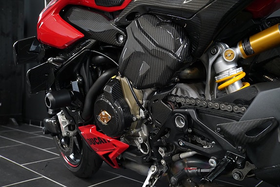 Ducati Streetfighter V4 11 of 28