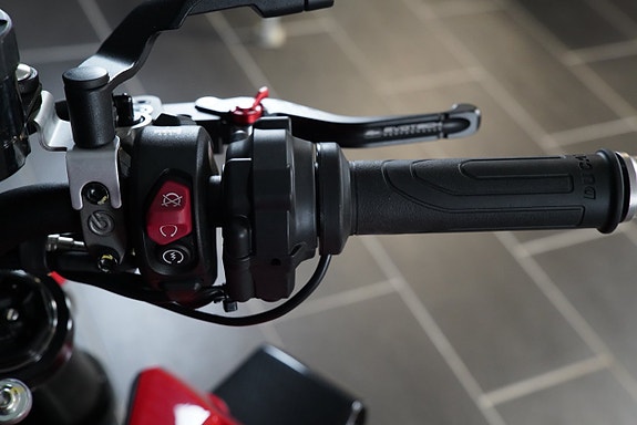 Ducati Streetfighter V4 28 of 28