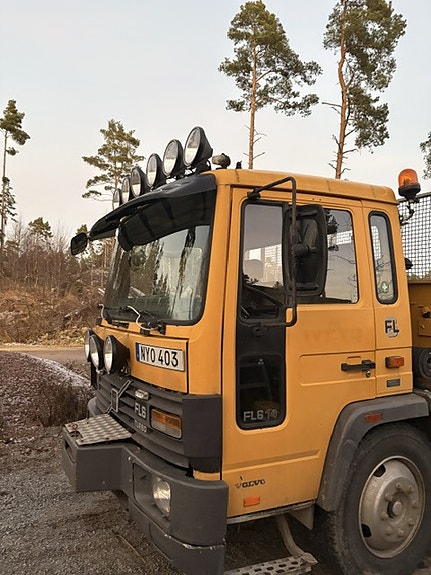Volvo FL6 614 4x2 5 of 8