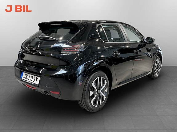 Peugeot 208 3 of 15