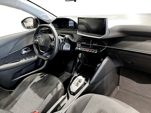 Peugeot 208 11 of 15
