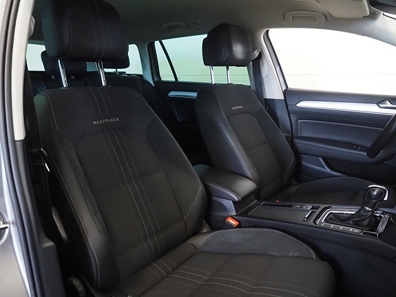 Volkswagen Passat Alltrack 9 of 26