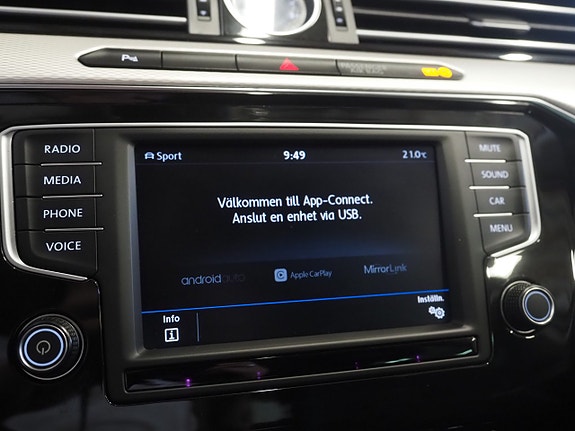Volkswagen Passat Alltrack 20 of 26