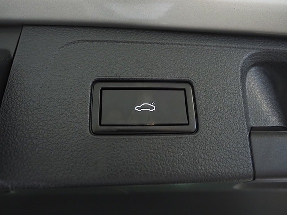 Volkswagen Passat Alltrack 25 of 26