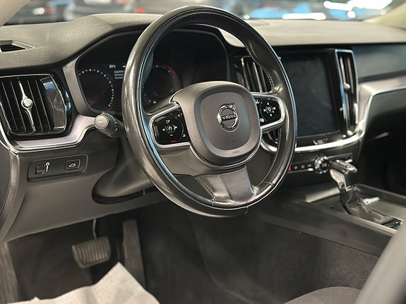 Volvo V60 Cross Country 27 of 30