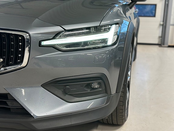 Volvo V60 Cross Country 15 of 30