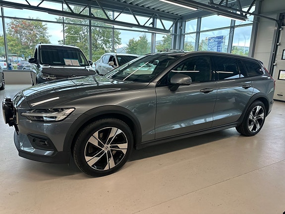 Volvo V60 Cross Country 13 of 30