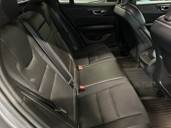 Volvo V60 Cross Country 19 of 30