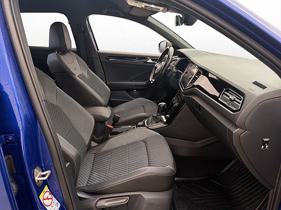 Volkswagen T-Roc 25 of 30