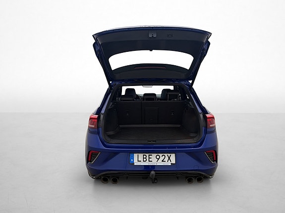 Volkswagen T-Roc 28 of 30