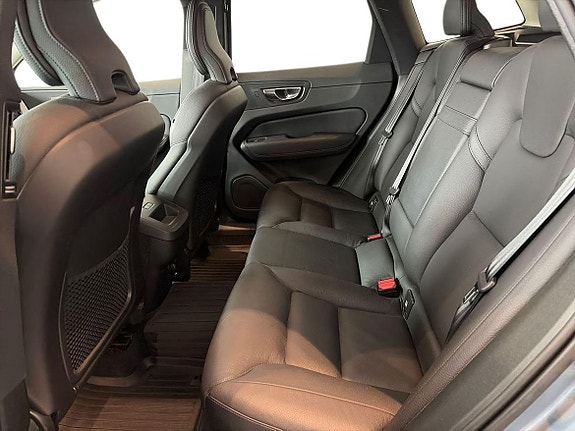Volvo XC60 9 of 24