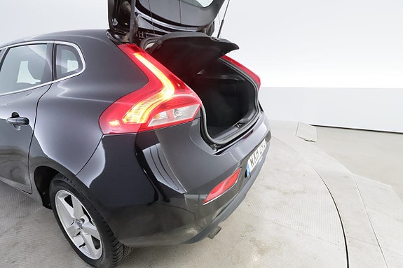 Volvo V40 7 of 24