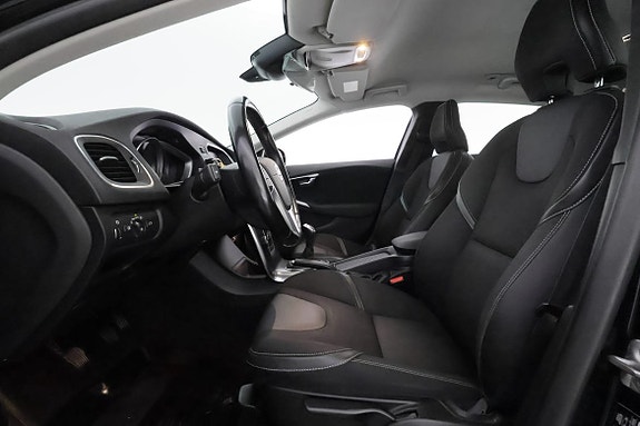 Volvo V40 9 of 24