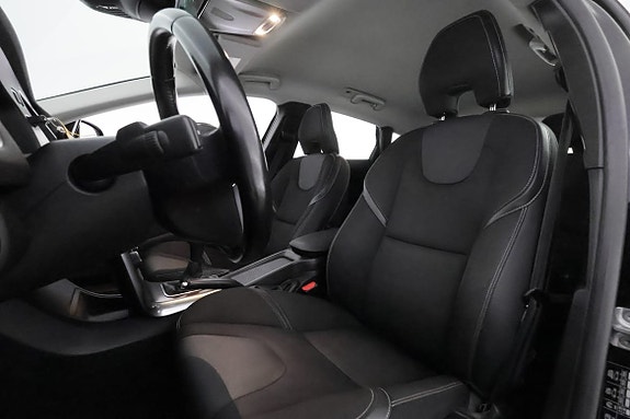 Volvo V40 10 of 24