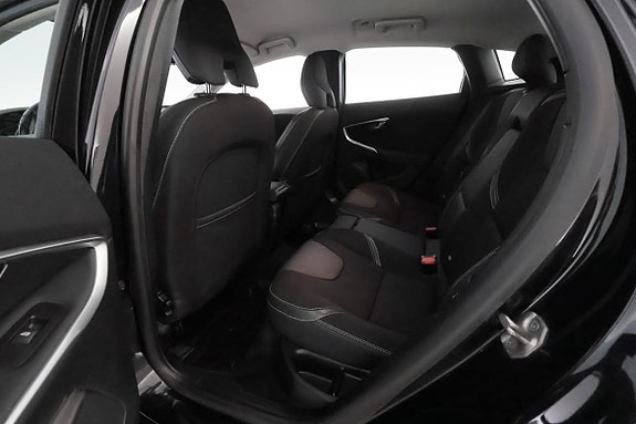 Volvo V40 17 of 24