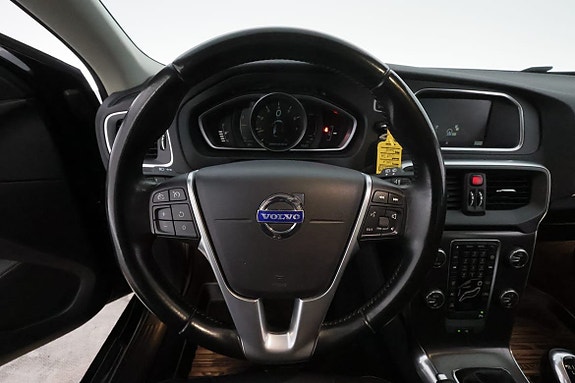 Volvo V40 14 of 24