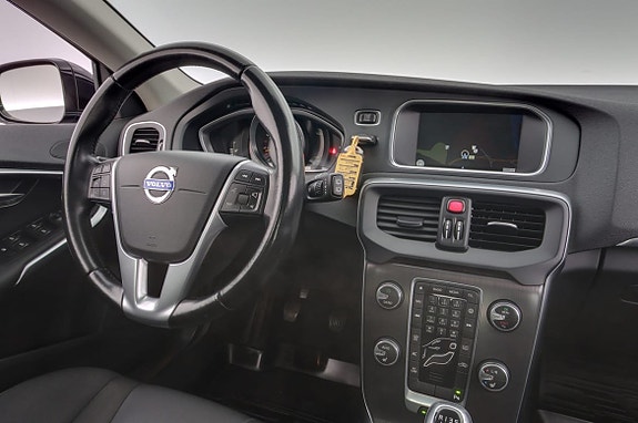 Volvo V40 13 of 24