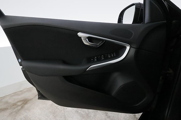 Volvo V40 23 of 24