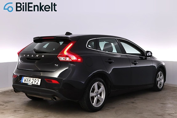 Volvo V40 3 of 24