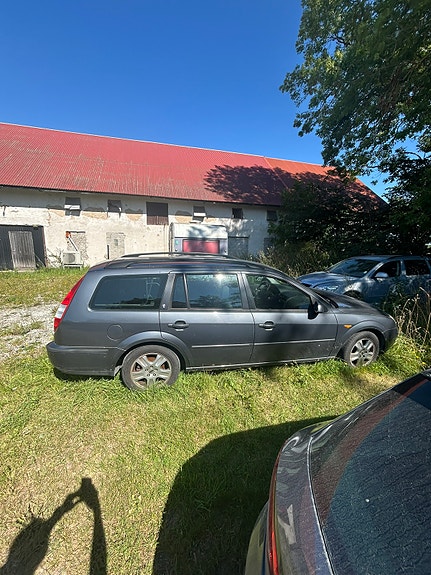 Ford Mondeo 2 of 10