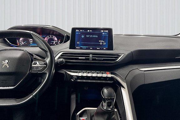 Peugeot 3008 9 of 16