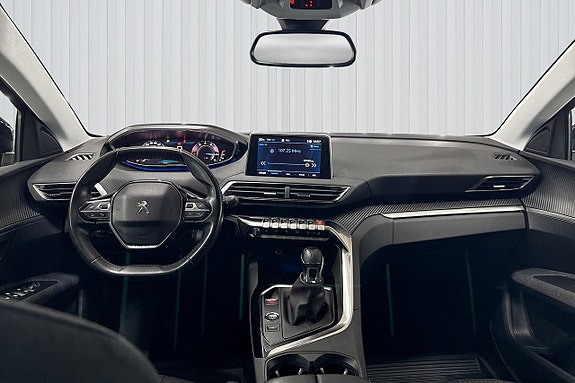 Peugeot 3008 8 of 16