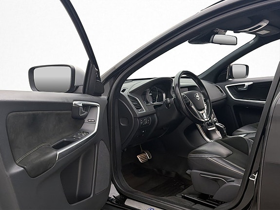 Volvo XC60 8 of 27
