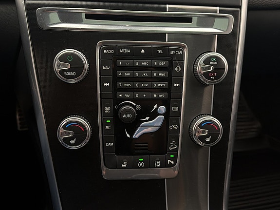 Volvo XC60 23 of 27
