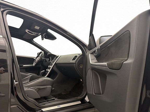 Volvo XC60 13 of 27