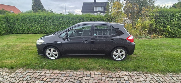 Toyota Auris 6 of 12
