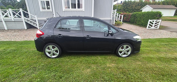 Toyota Auris 5 of 12